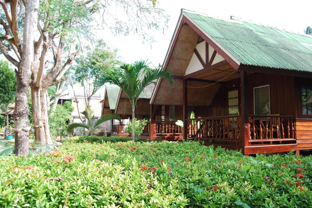 Rose Garden Samui Bungalows Lamai Beach  Room photo