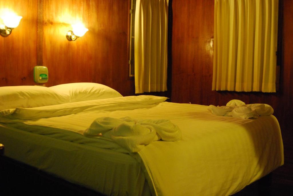 Rose Garden Samui Bungalows Lamai Beach  Room photo