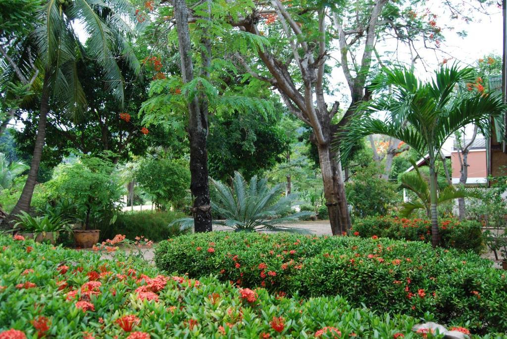 Rose Garden Samui Bungalows Lamai Beach  Exterior photo